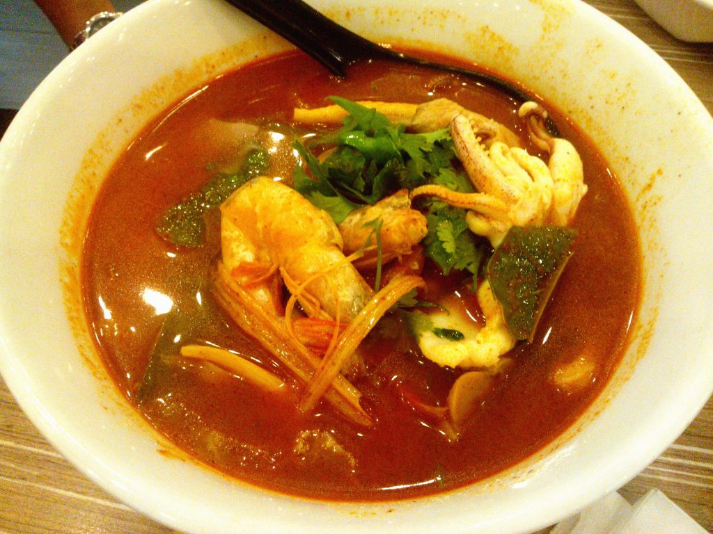 Thai Sweet and Sour Soup Noodles (Kuay Teow Tom Yum)