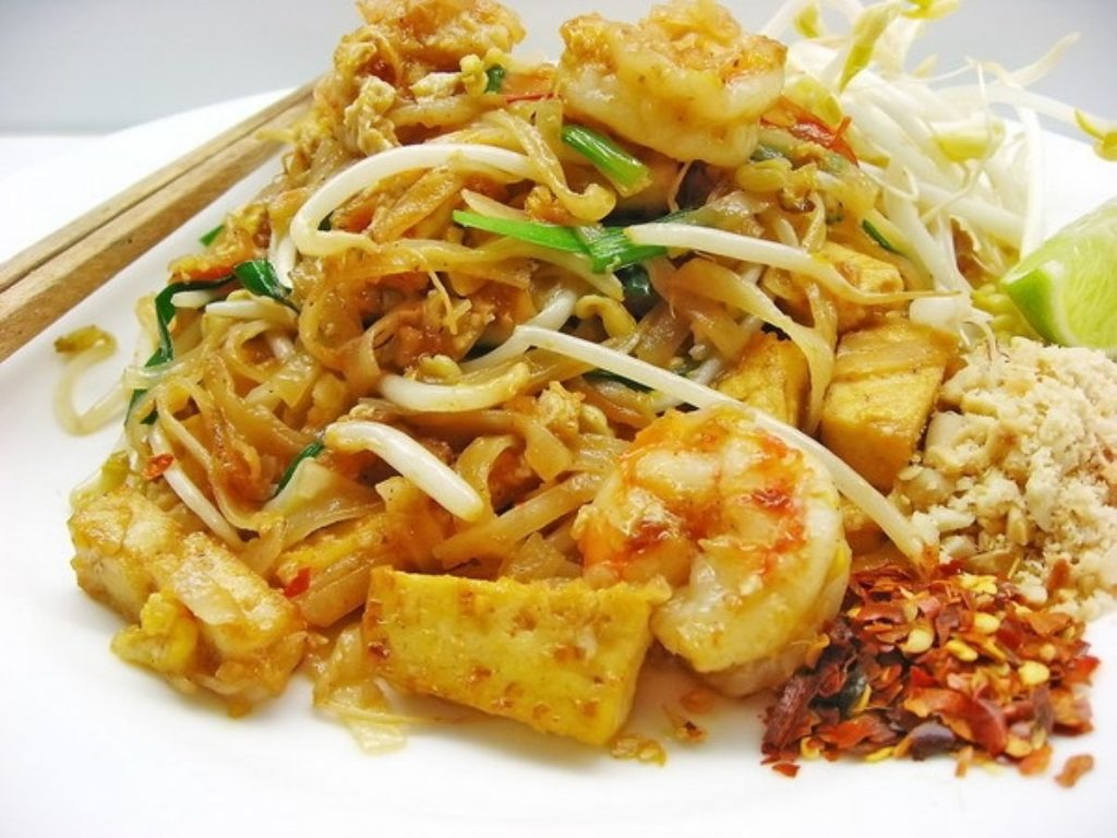 Thai Fried Noodles (Pad Thai) 