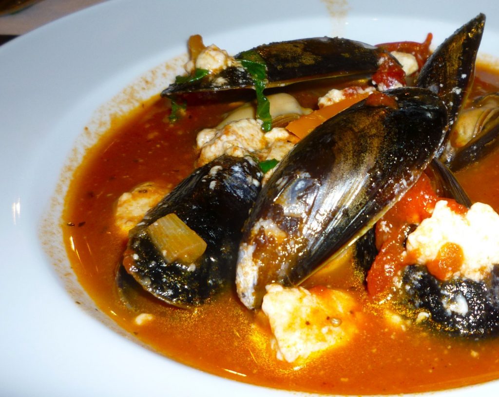 mussels saganaki