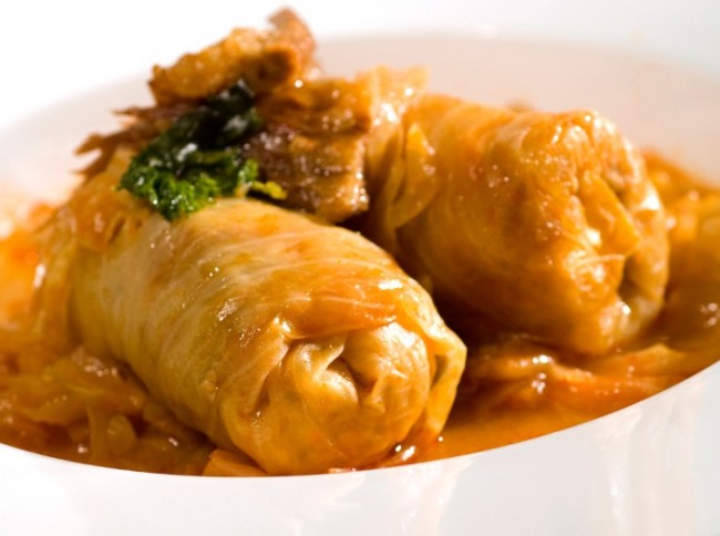 Sarma -stuffed cabbage rolls