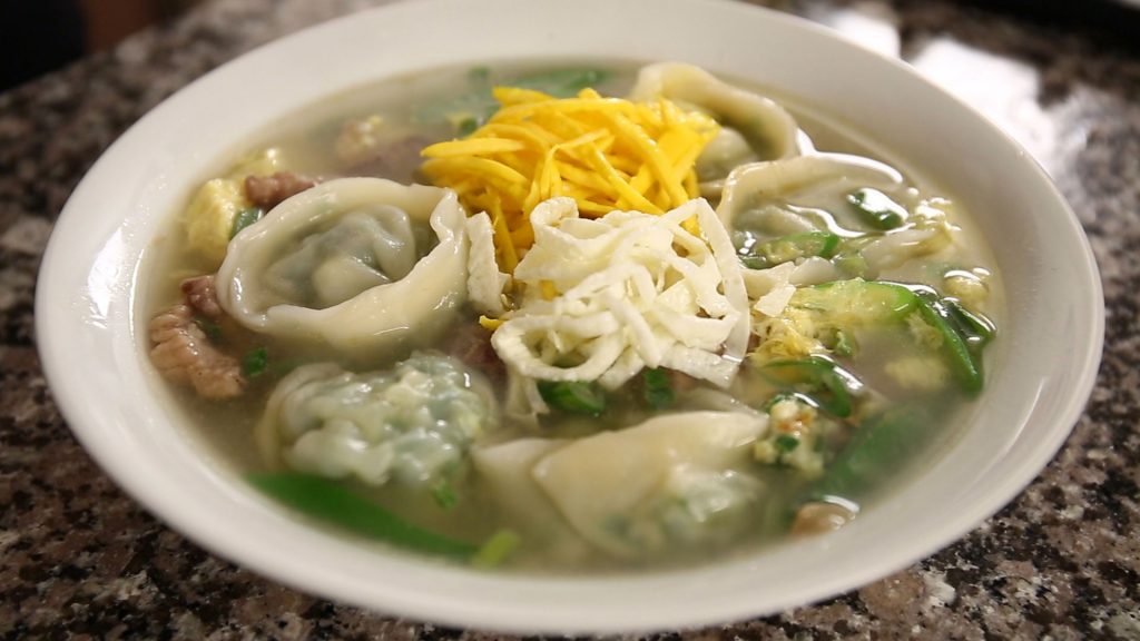 Dumpling soup 